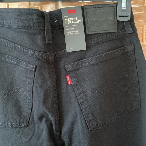 Levi’s Premium Wedgie Straight Jean NWT - Picture 15 of 17